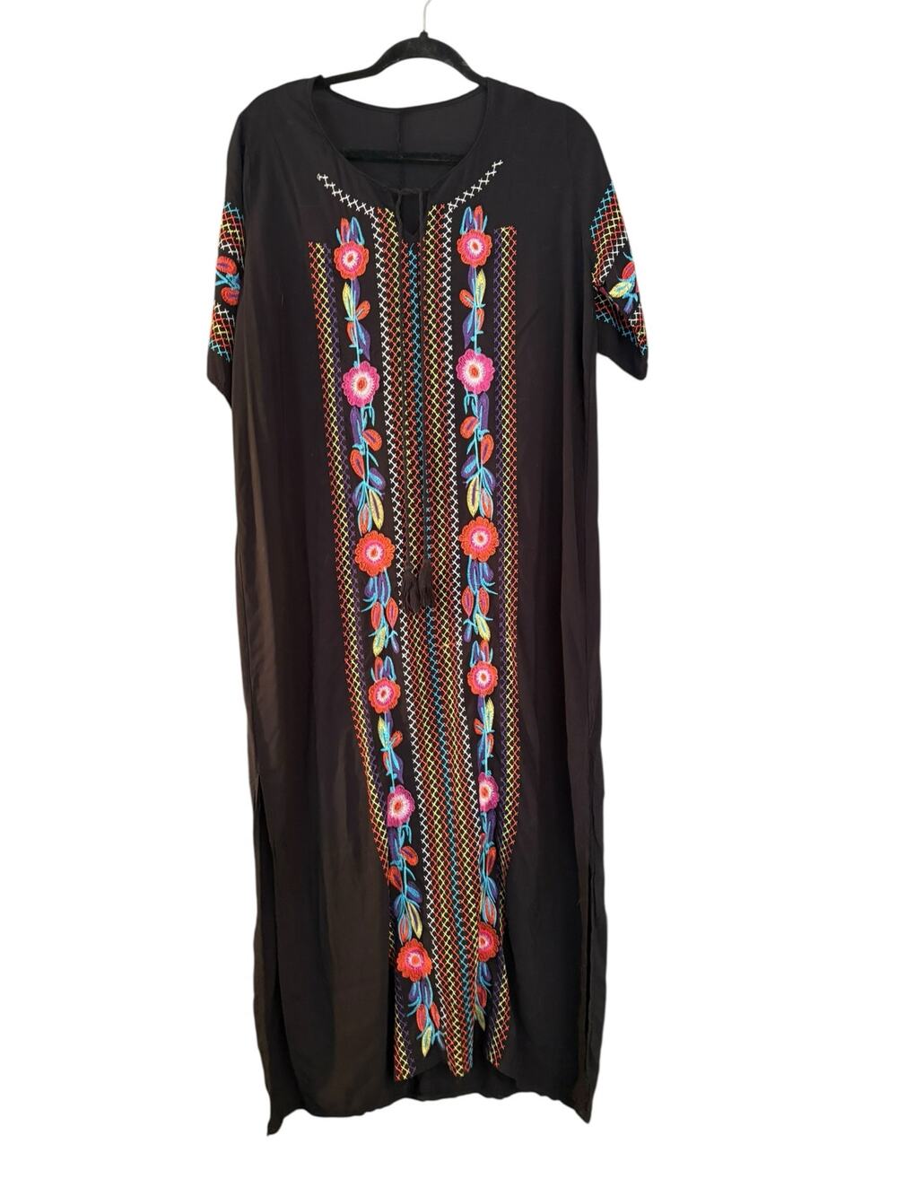 Woman’s Embroidered Kaftan Dress Black ONE SZ 100% Cotton Lightweight Boho Mumu